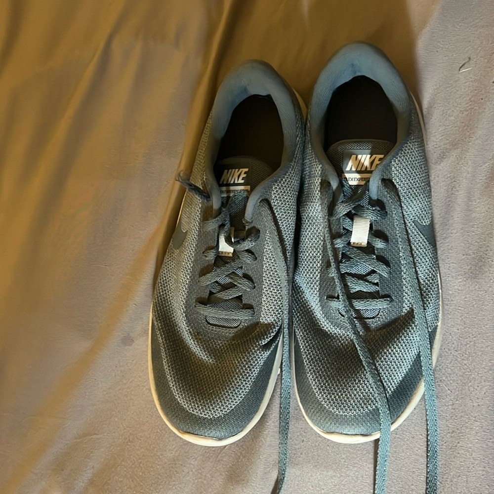 Nike Flex Experience RN7, size 9, blue and white in color.